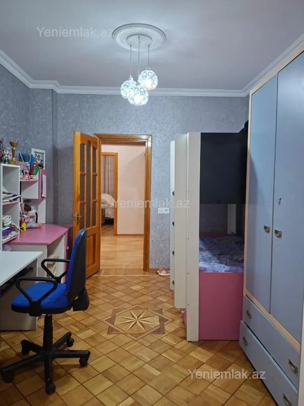 Satılır 3 otaqlı köhnə tikili 80 m²