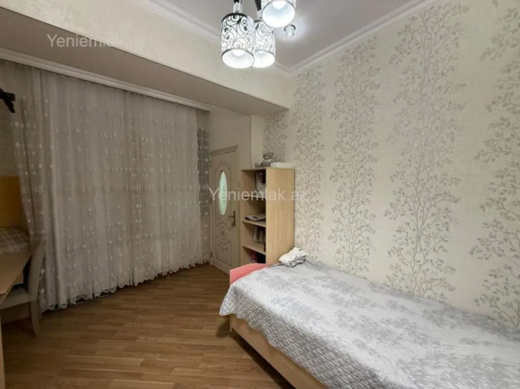 Satılır 3 otaqlı yeni tikili 95 m²