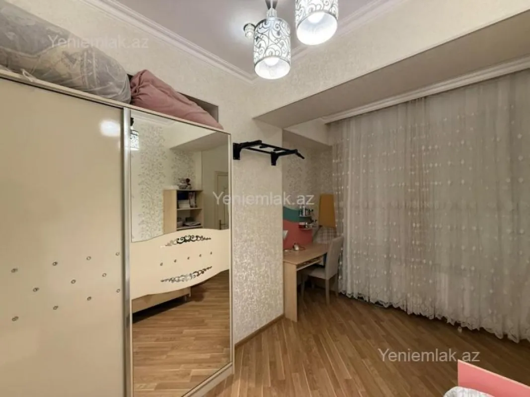 Satılır 3 otaqlı yeni tikili 95 m²