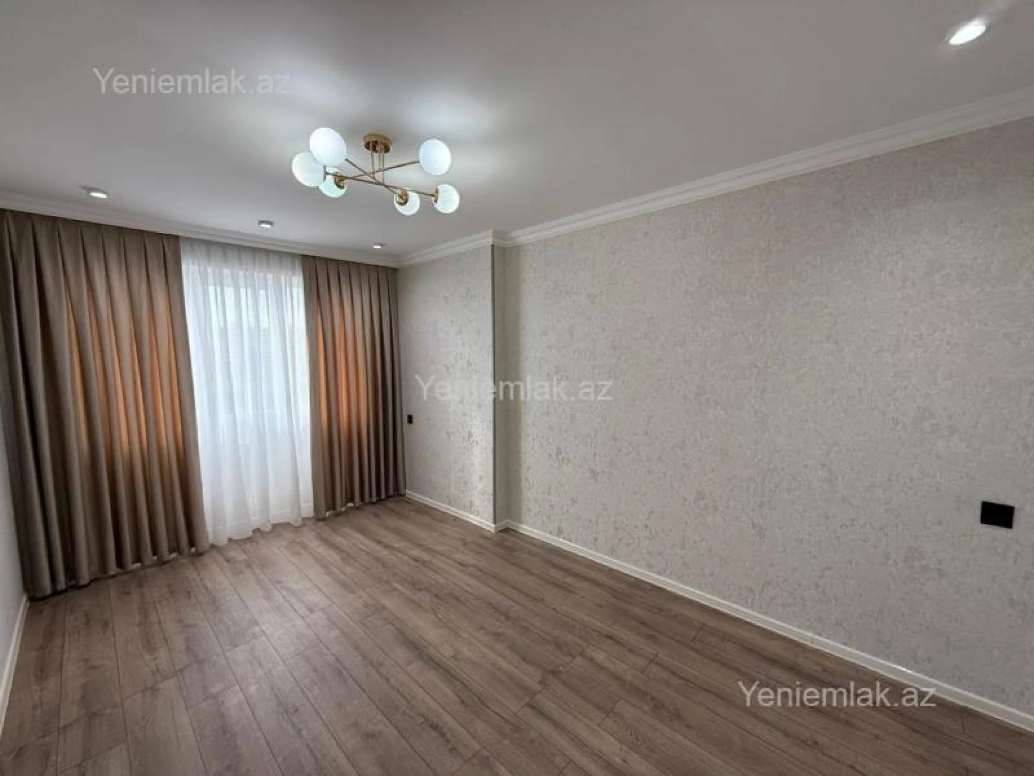 Satılır 3 otaqlı köhnə tikili 80 m²