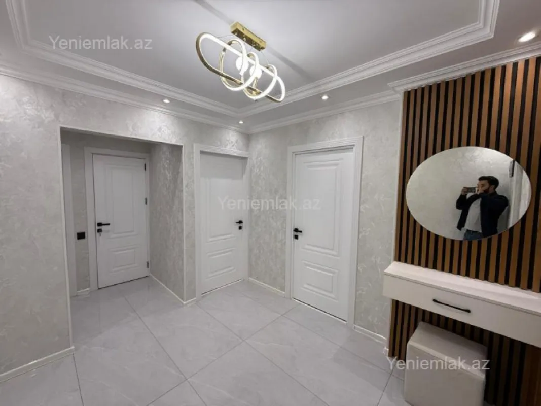 Satılır 3 otaqlı köhnə tikili 80 m²