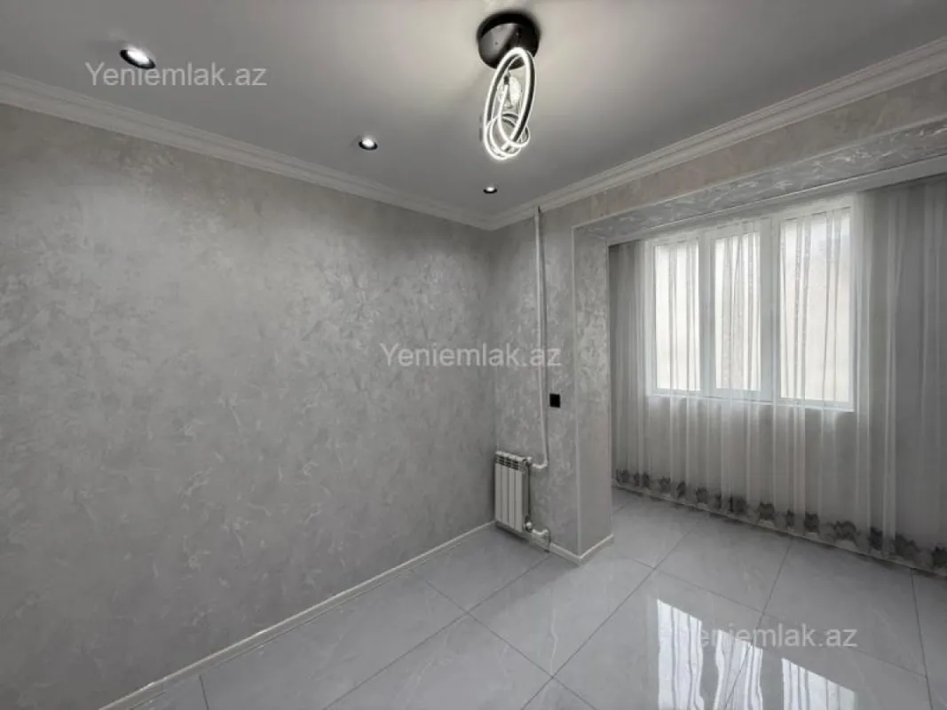 Satılır 3 otaqlı köhnə tikili 80 m²