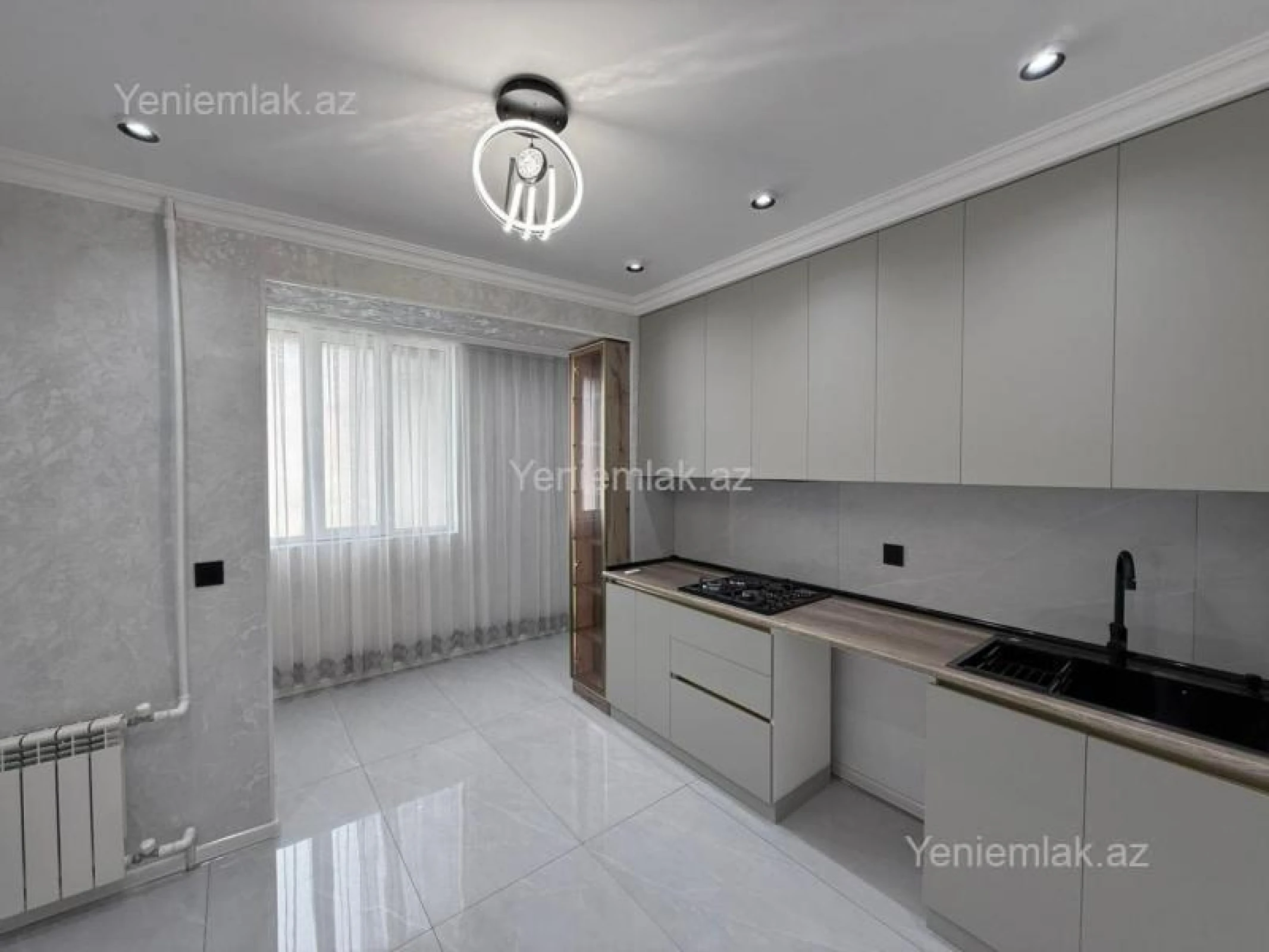Satılır 3 otaqlı köhnə tikili 80 m²