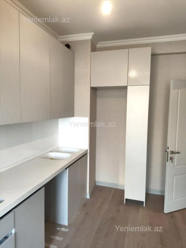 Satılır 2 otaqlı yeni tikili 63 m²