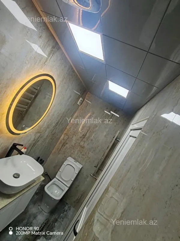 Satılır 3 otaqlı köhnə tikili 80 m²