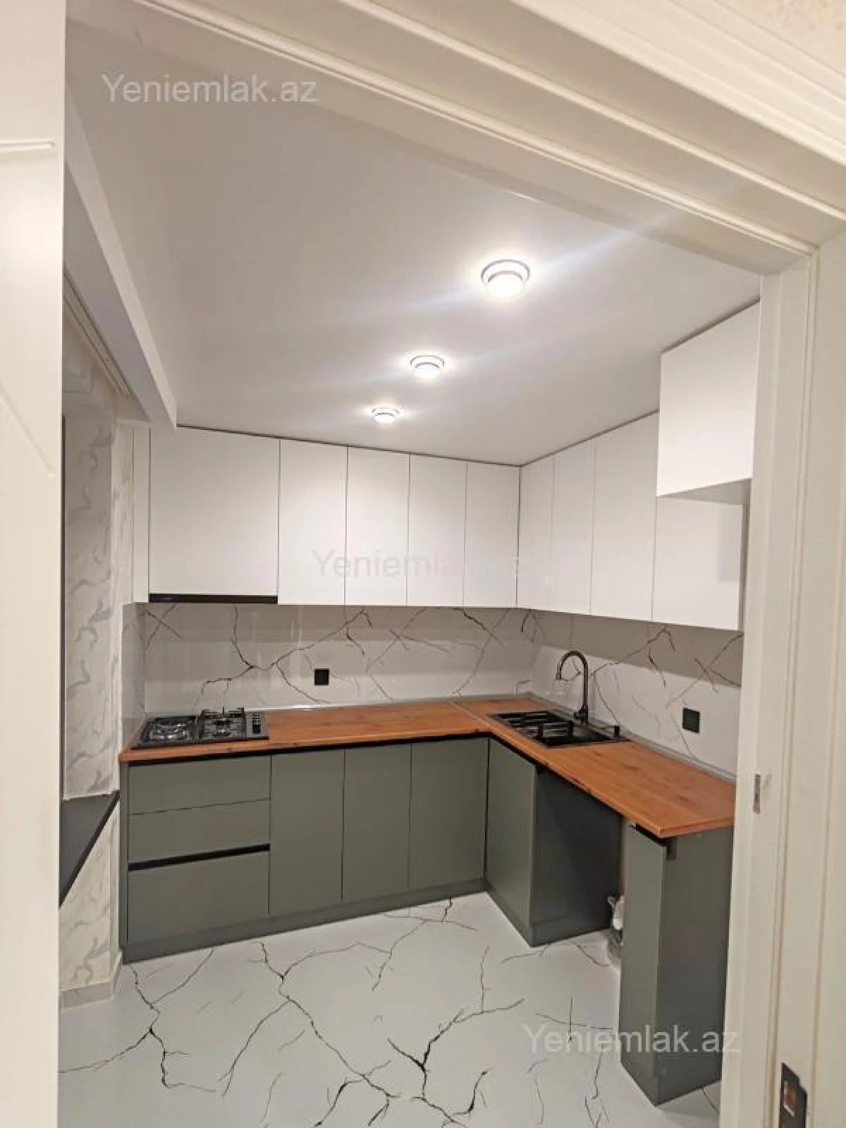 Satılır 3 otaqlı köhnə tikili 80 m²