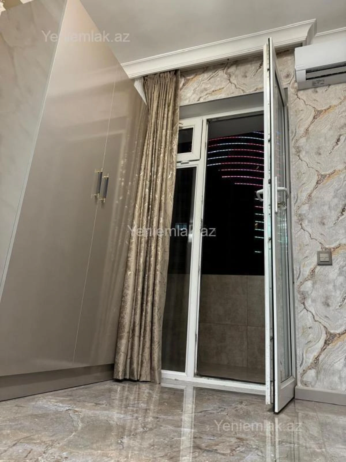 Satılır 2 otaqlı köhnə tikili 40 m²