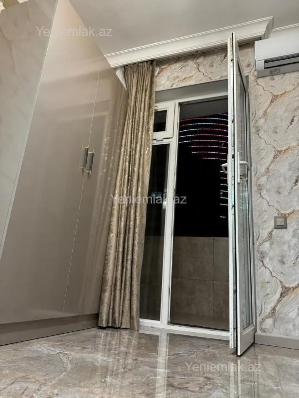 Satılır 2 otaqlı köhnə tikili 40 m²