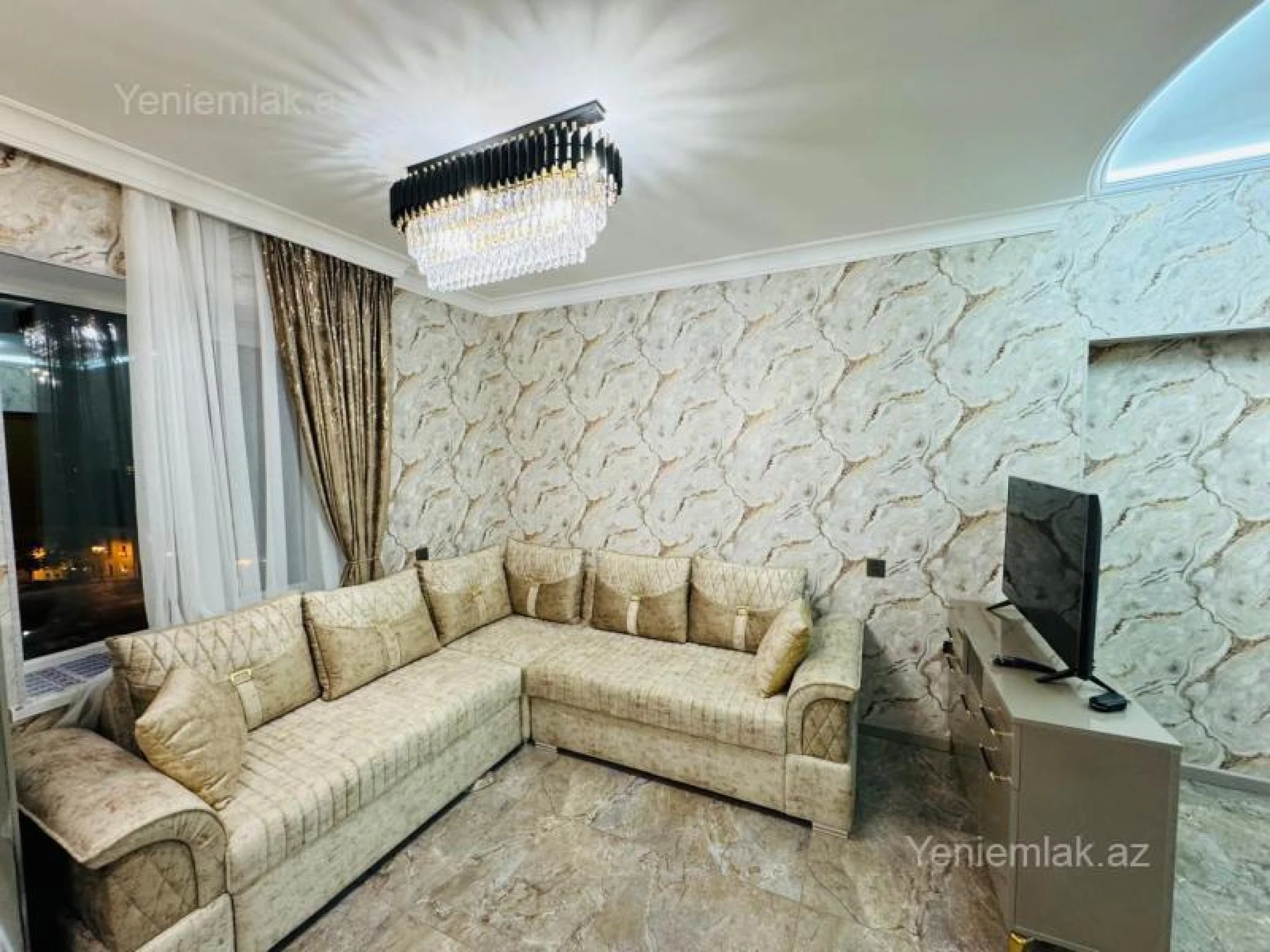 Satılır 2 otaqlı köhnə tikili 40 m²