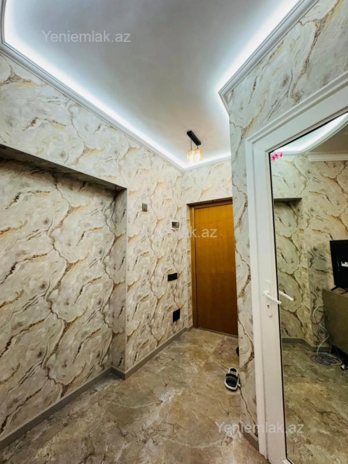 Satılır 2 otaqlı köhnə tikili 40 m²