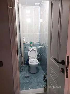 Satılır 2 otaqlı köhnə tikili 60 m²