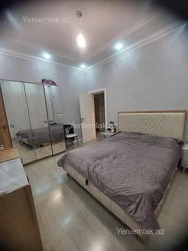 Satılır 2 otaqlı köhnə tikili 60 m²
