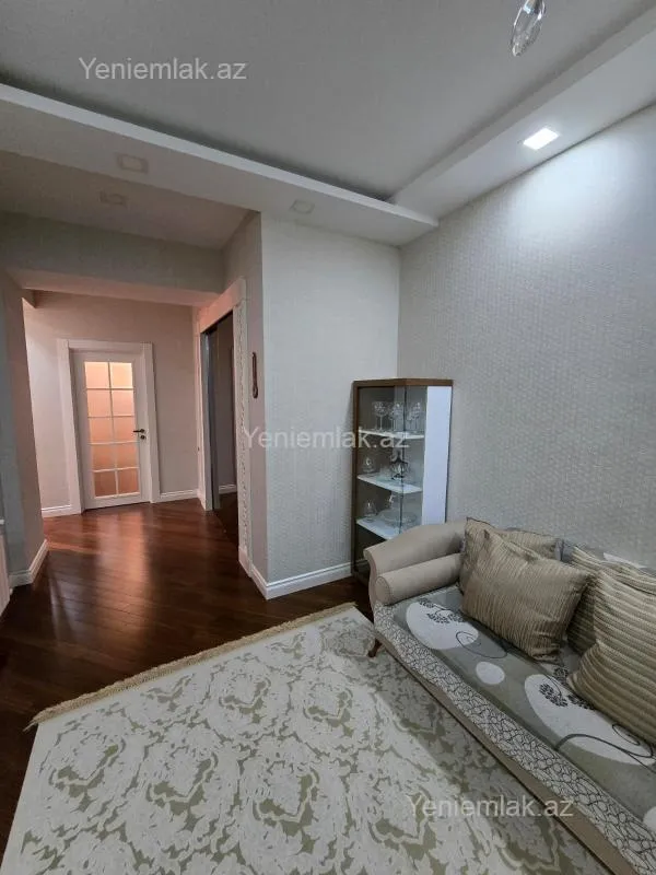 Satılır 4 otaqlı yeni tikili 198 m²