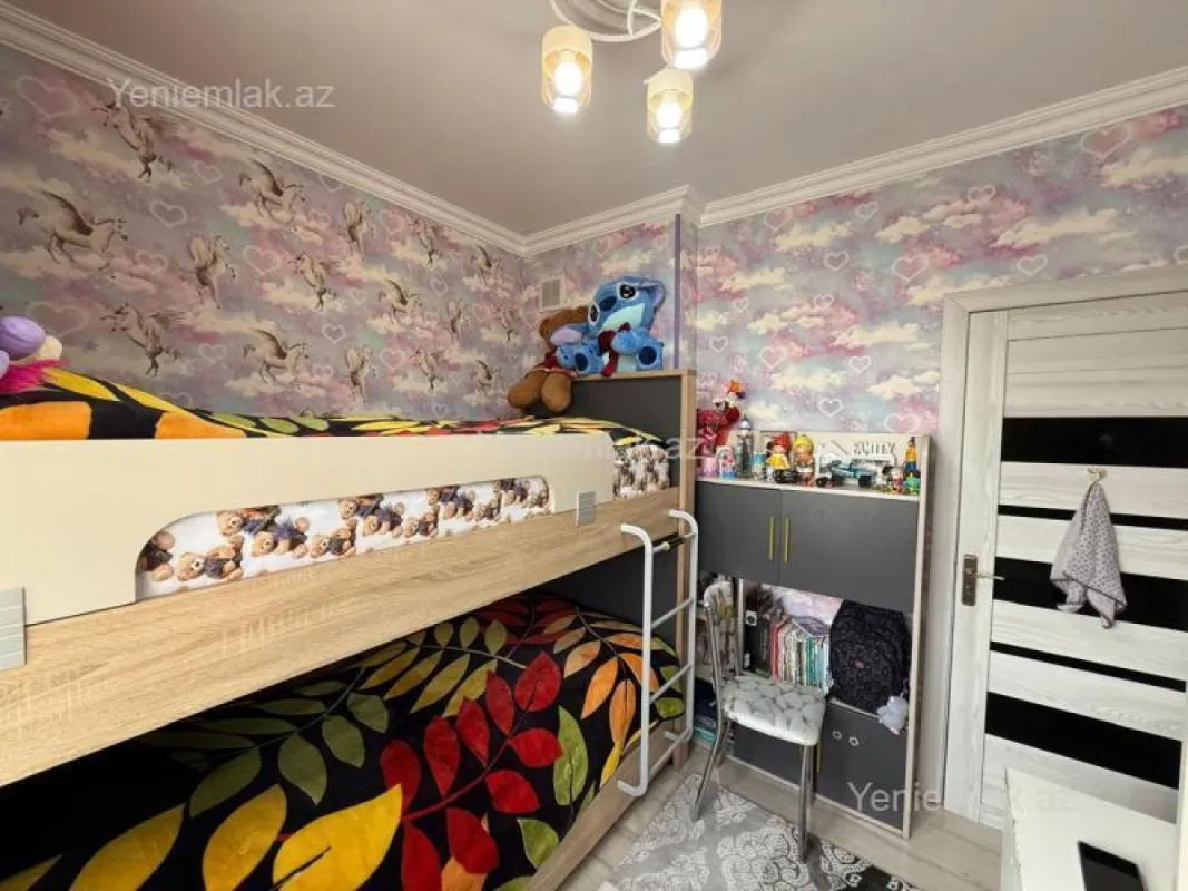 Satılır 3 otaqlı köhnə tikili 70 m²