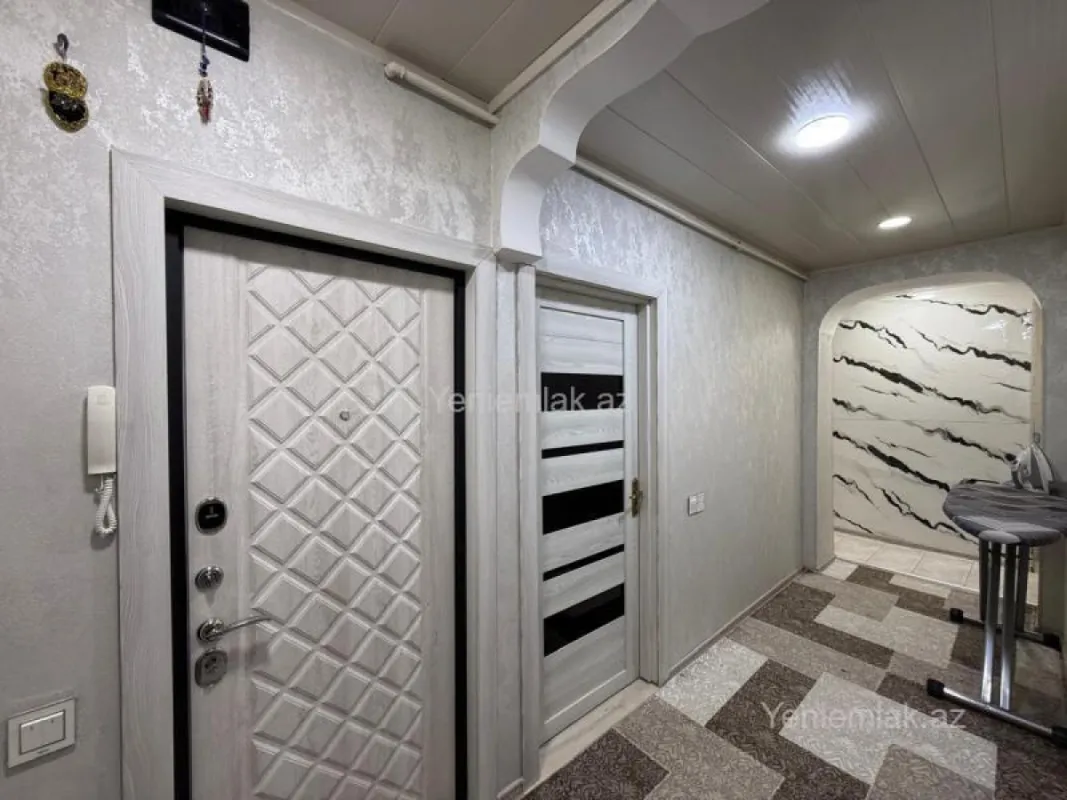 Satılır 3 otaqlı köhnə tikili 70 m²