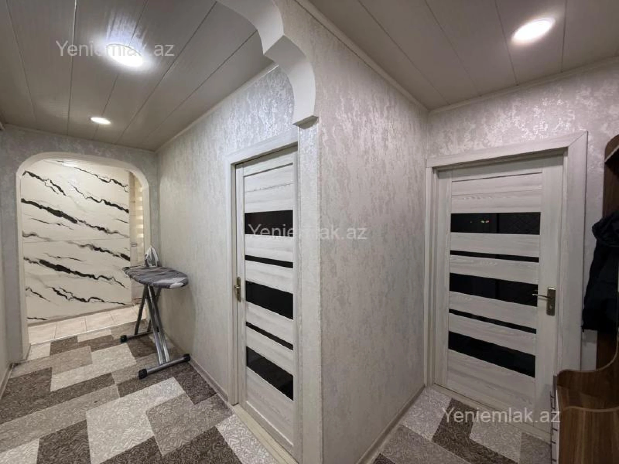 Satılır 3 otaqlı köhnə tikili 70 m²