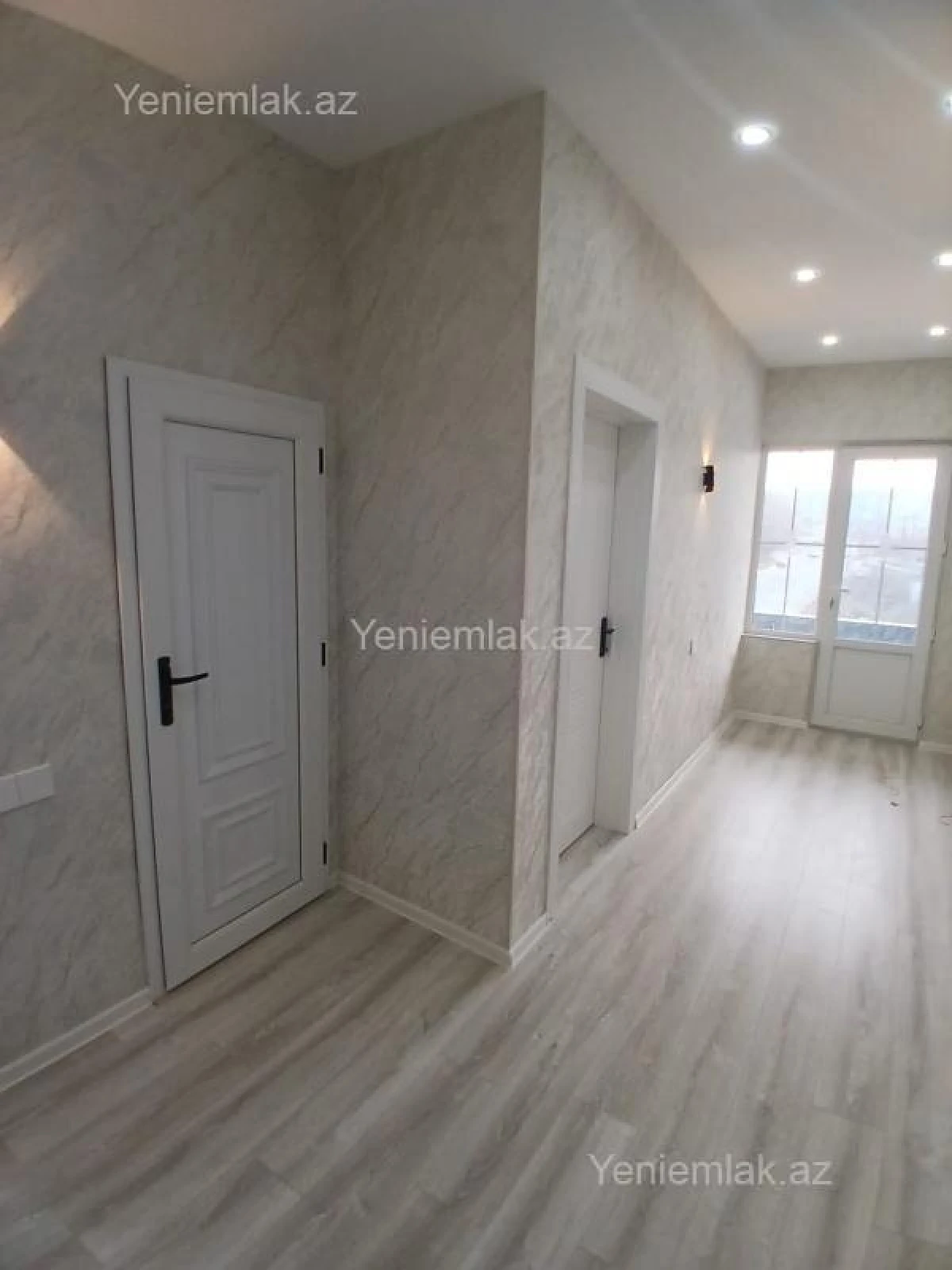 Satılır 5 otaqlı həyət evi 300 m²