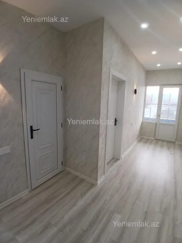 Satılır 5 otaqlı həyət evi 300 m²