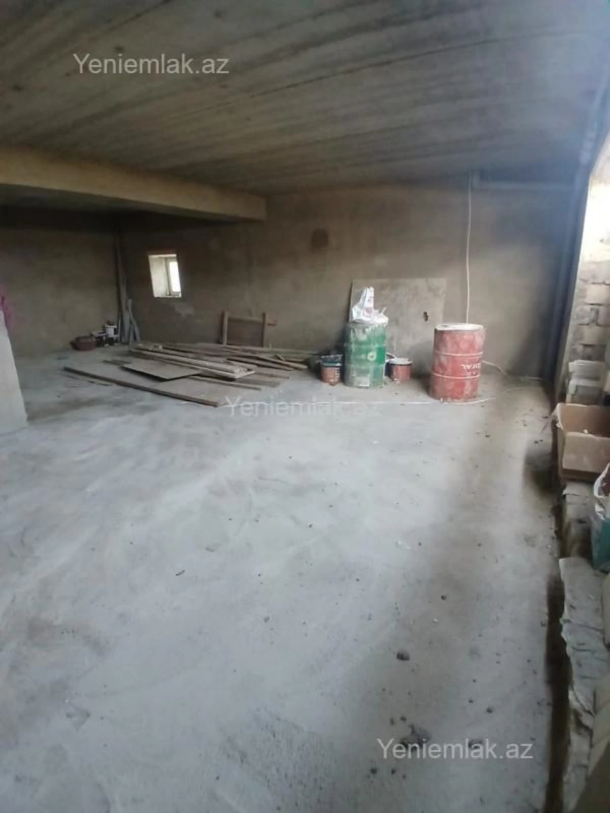 Satılır 5 otaqlı həyət evi 300 m²