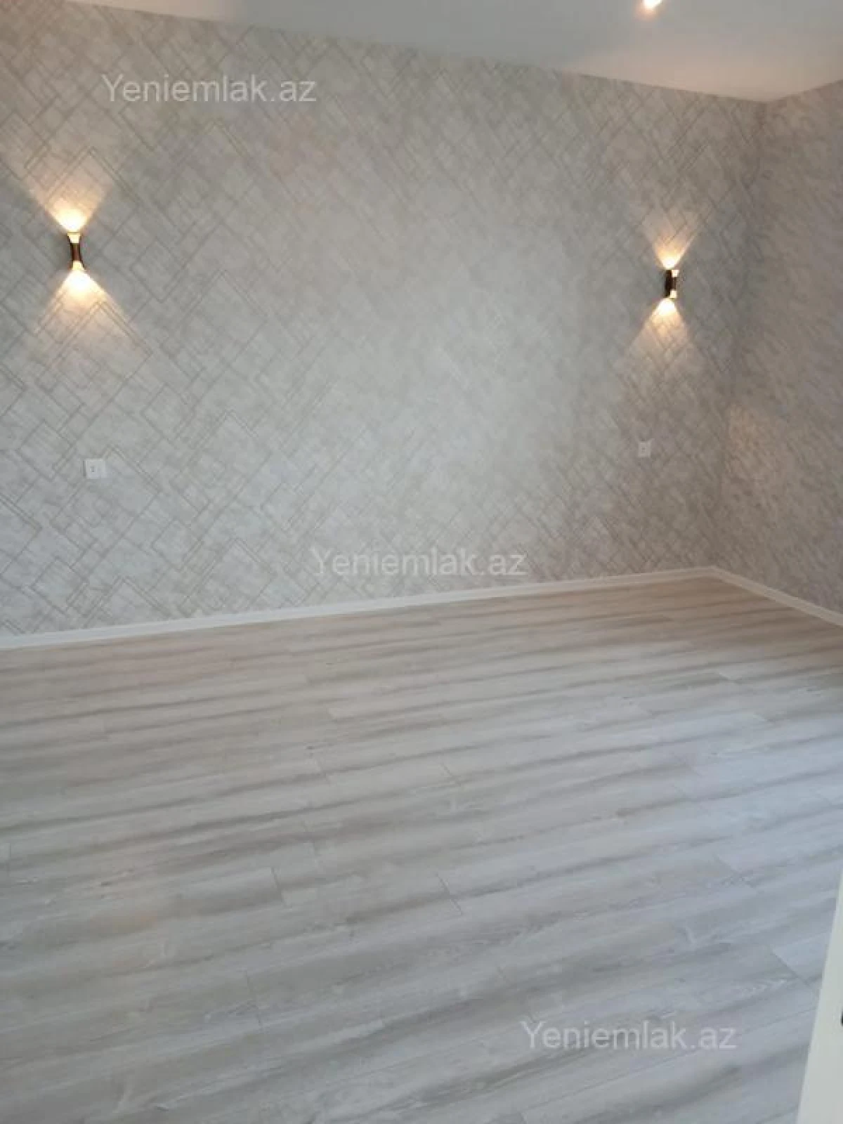 Satılır 5 otaqlı həyət evi 300 m²