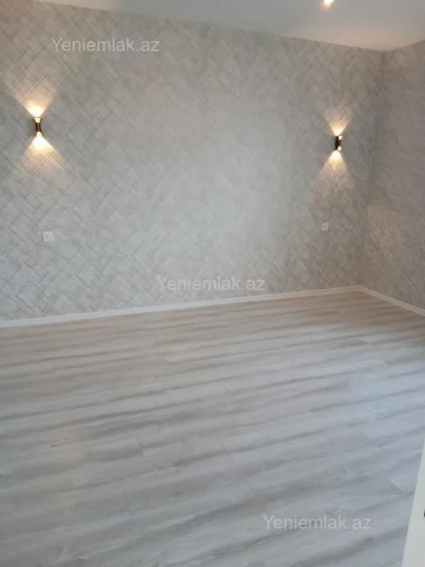 Satılır 5 otaqlı həyət evi 300 m²