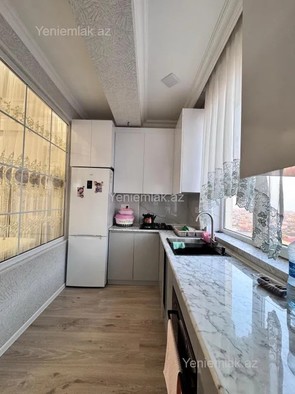 Satılır 2 otaqlı yeni tikili 75 m²