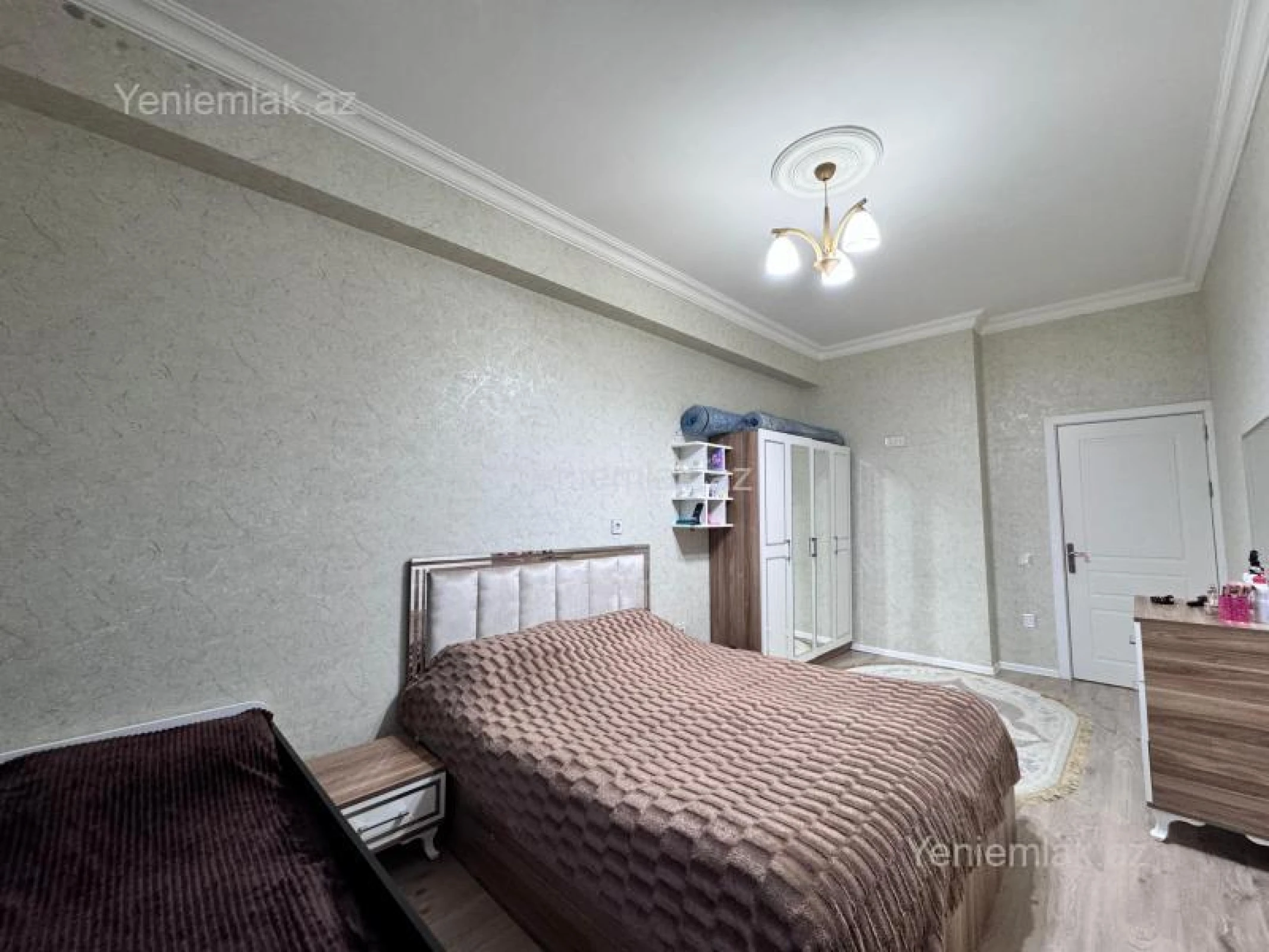 Satılır 2 otaqlı yeni tikili 75 m²