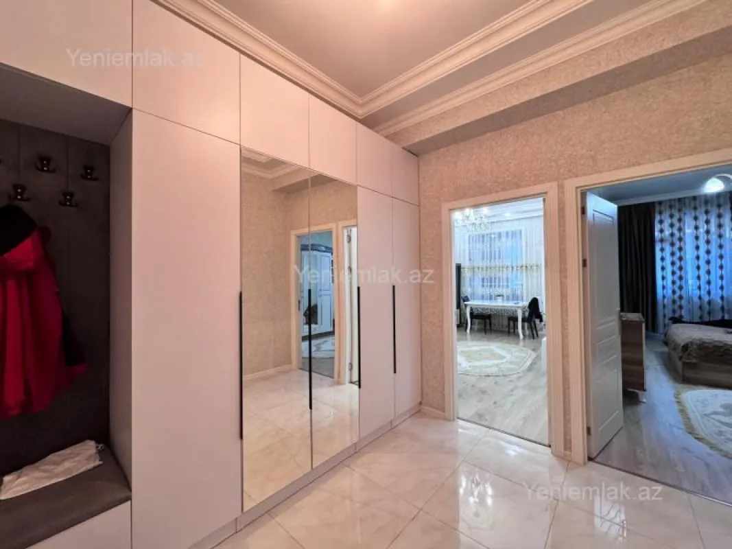 Satılır 2 otaqlı yeni tikili 75 m²