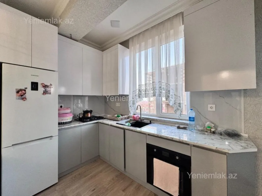 Satılır 2 otaqlı yeni tikili 75 m²