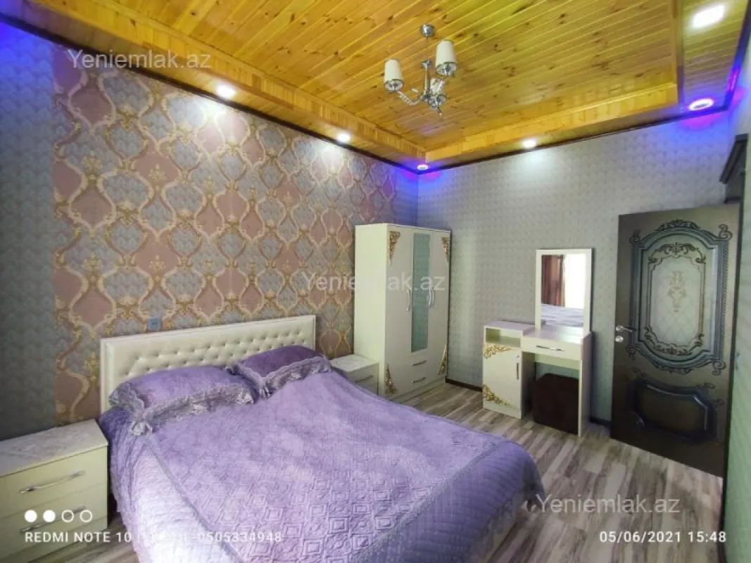 Satılır 3 otaqlı həyət evi 200 m²