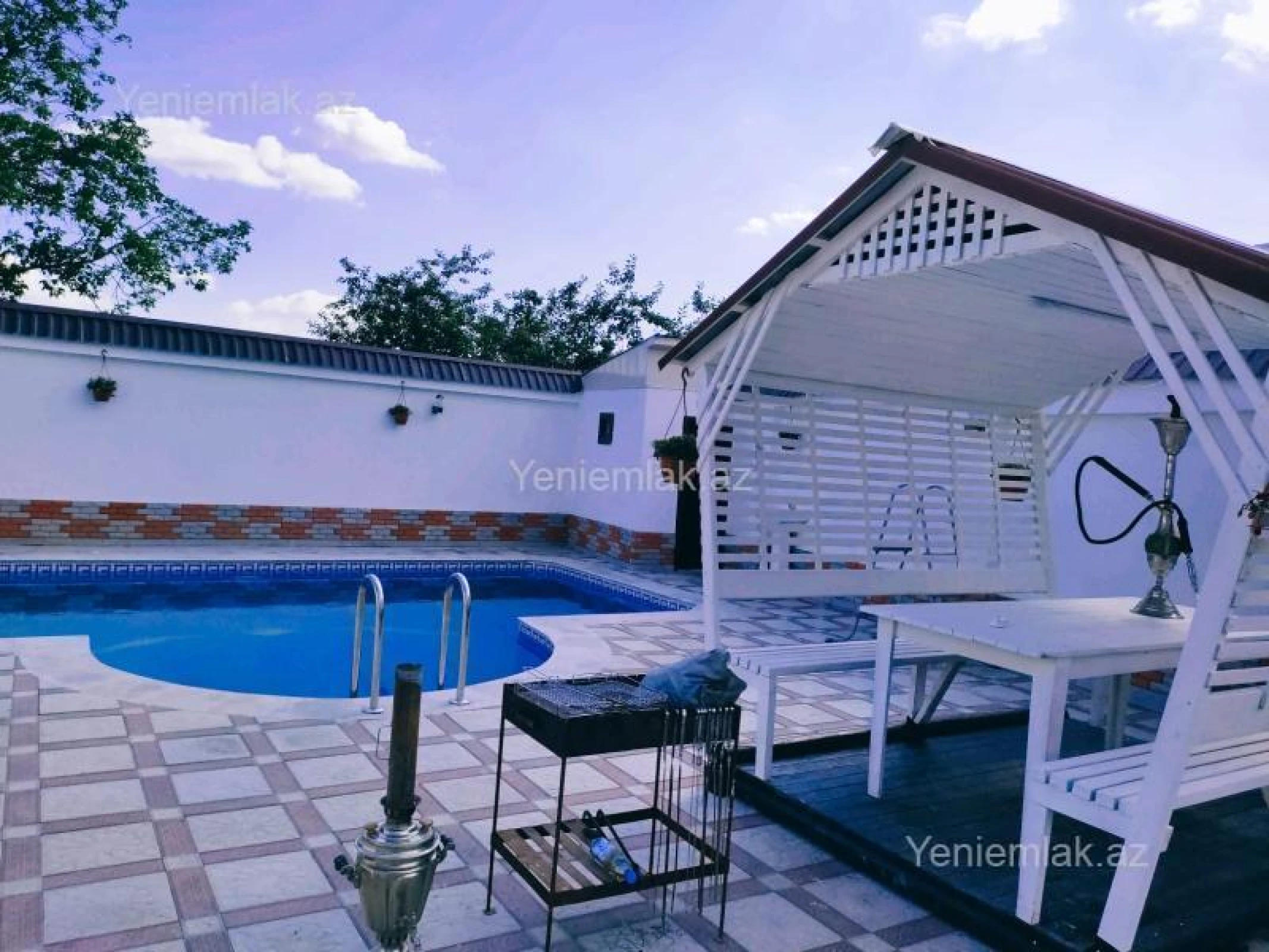 Satılır 3 otaqlı həyət evi 200 m²