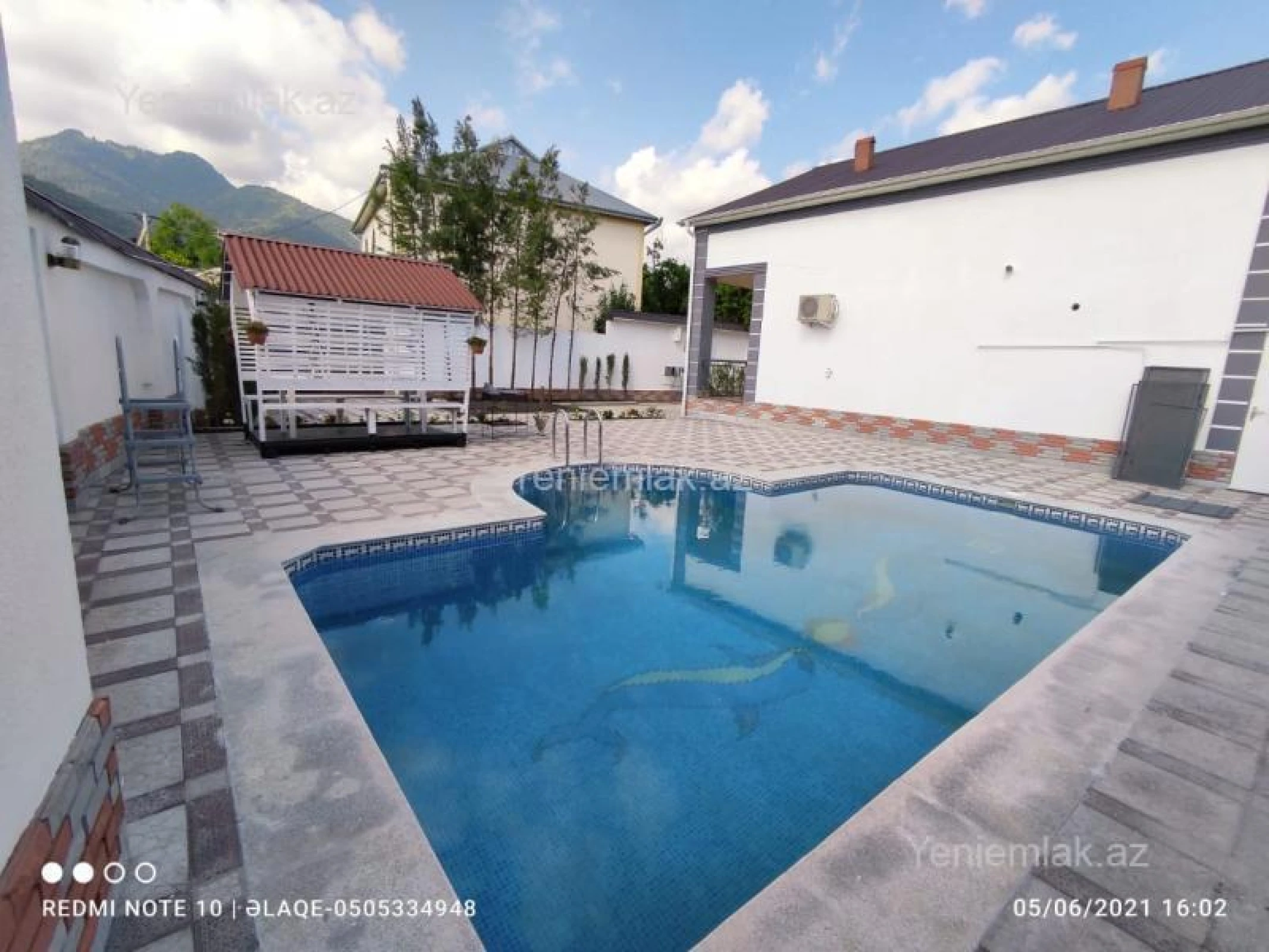 Satılır 3 otaqlı həyət evi 200 m²