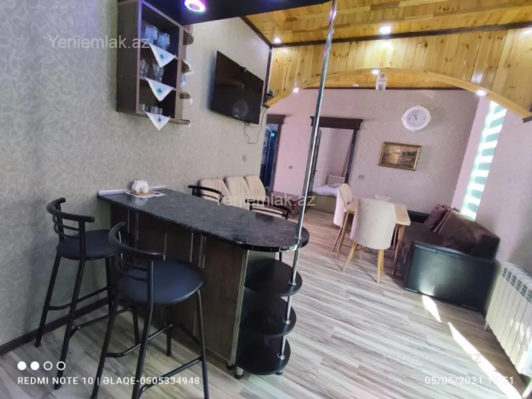 Satılır 3 otaqlı həyət evi 200 m²