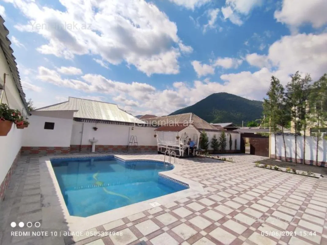 Satılır 3 otaqlı həyət evi 200 m²