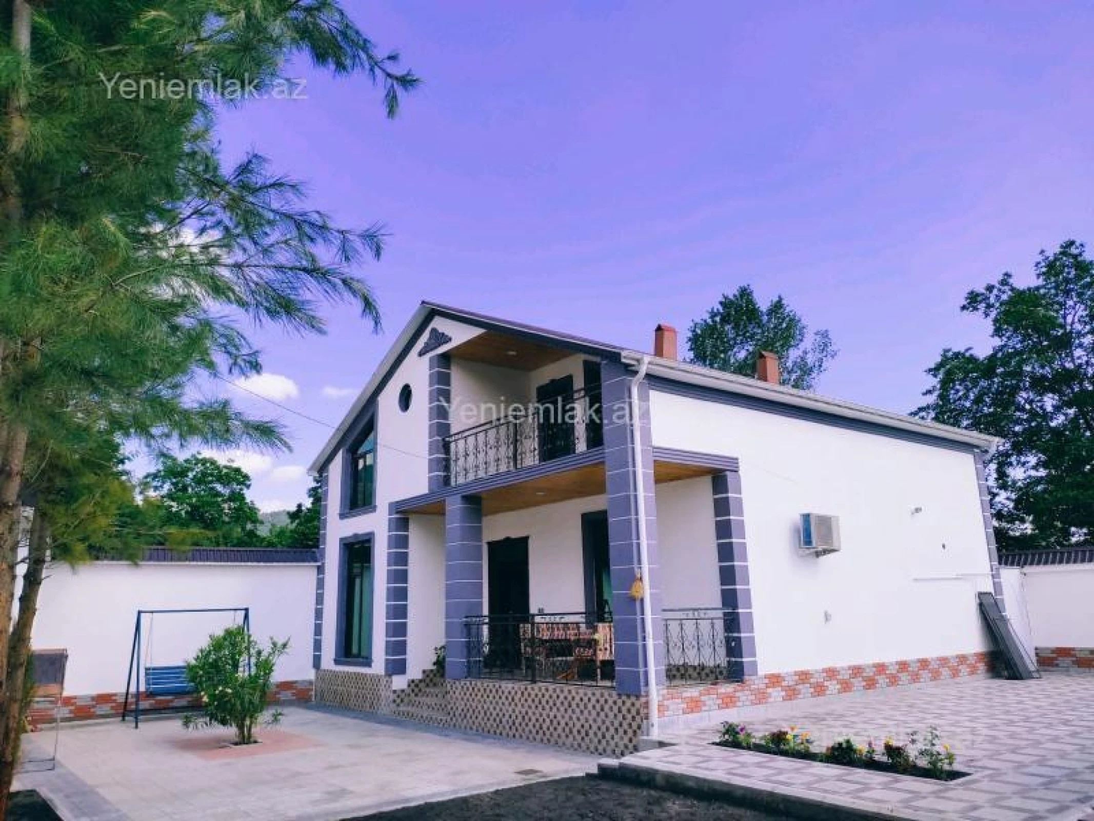 Satılır 3 otaqlı həyət evi 200 m²