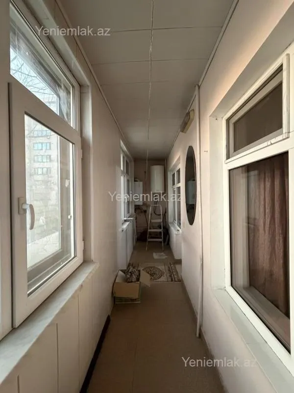Satılır 3 otaqlı köhnə tikili 90 m²