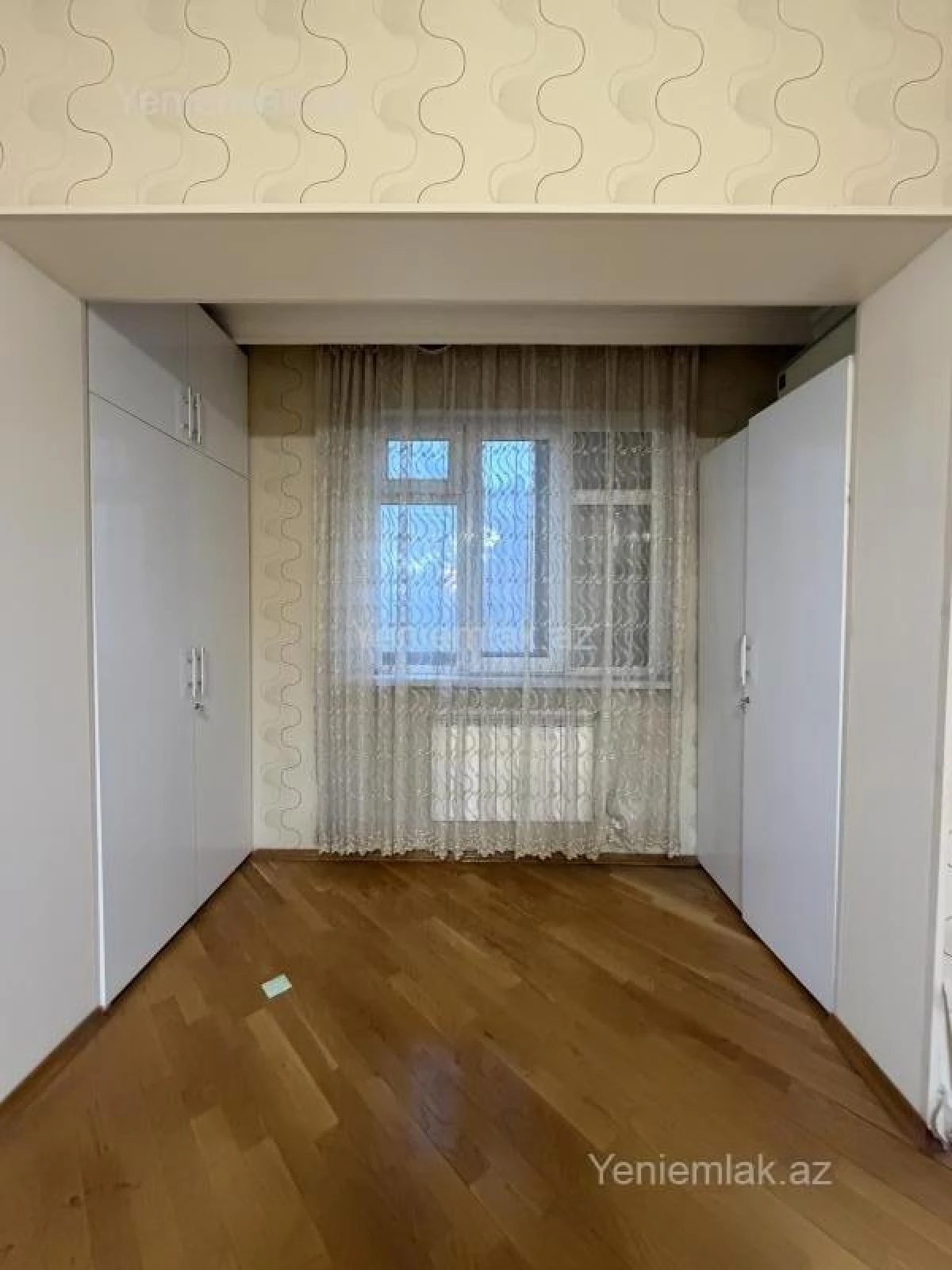 Satılır 3 otaqlı köhnə tikili 90 m²