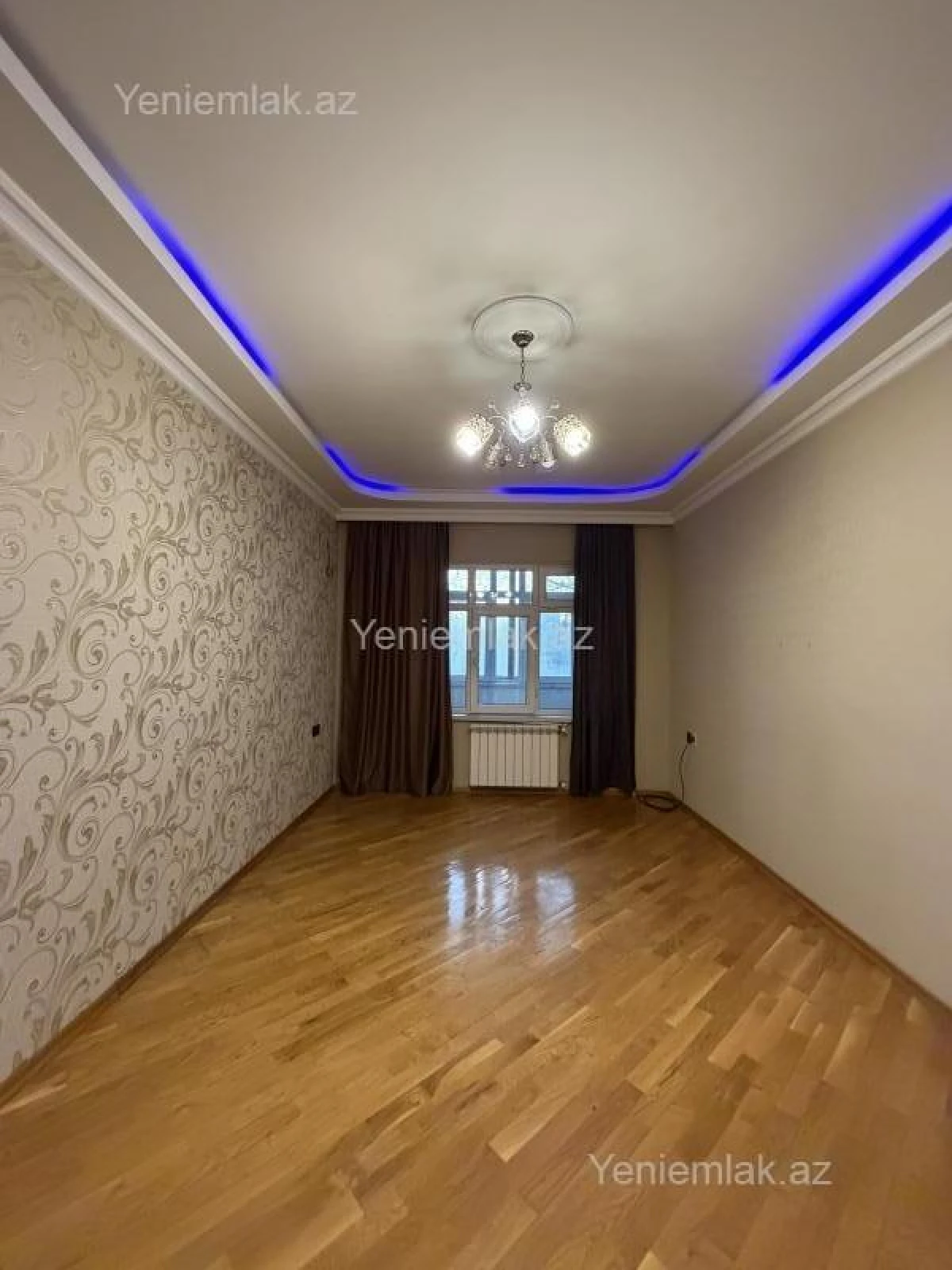 Satılır 3 otaqlı köhnə tikili 90 m²