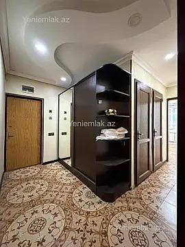 Satılır 3 otaqlı köhnə tikili 90 m²