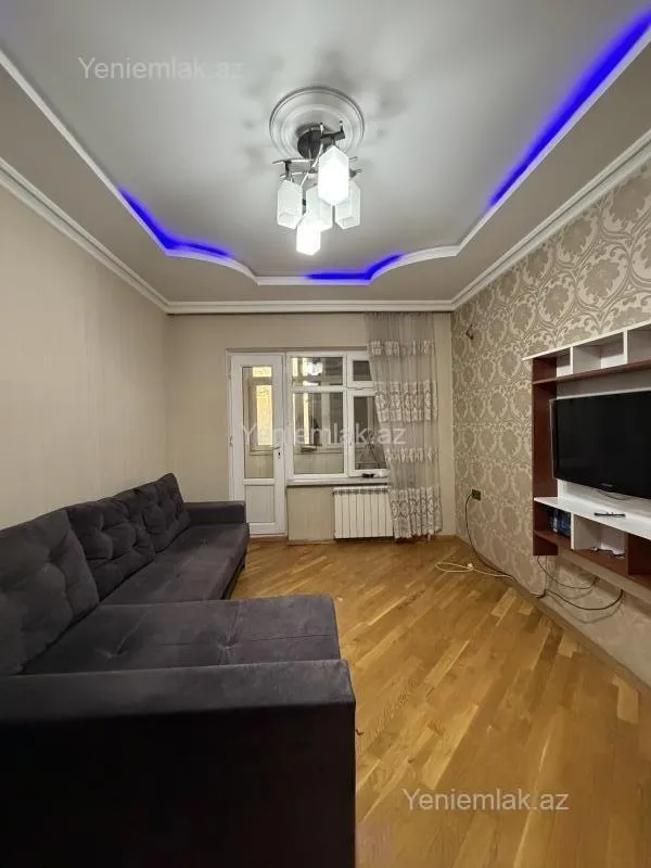 Satılır 3 otaqlı köhnə tikili 90 m²