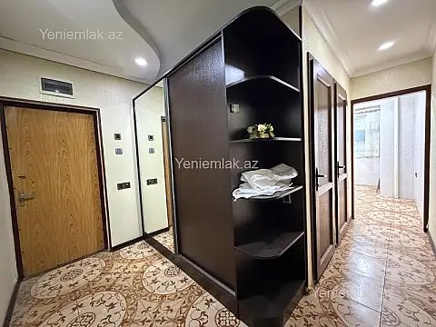 Satılır 3 otaqlı köhnə tikili 90 m²
