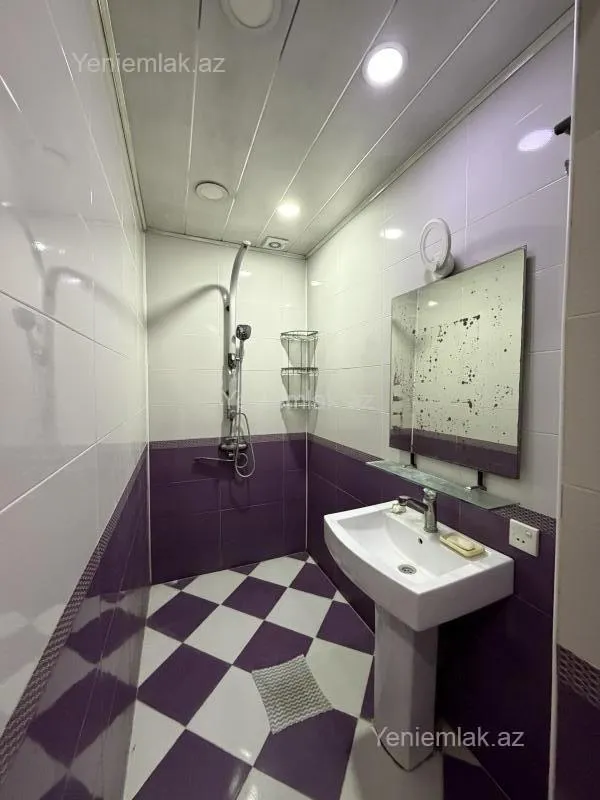 Satılır 3 otaqlı köhnə tikili 90 m²