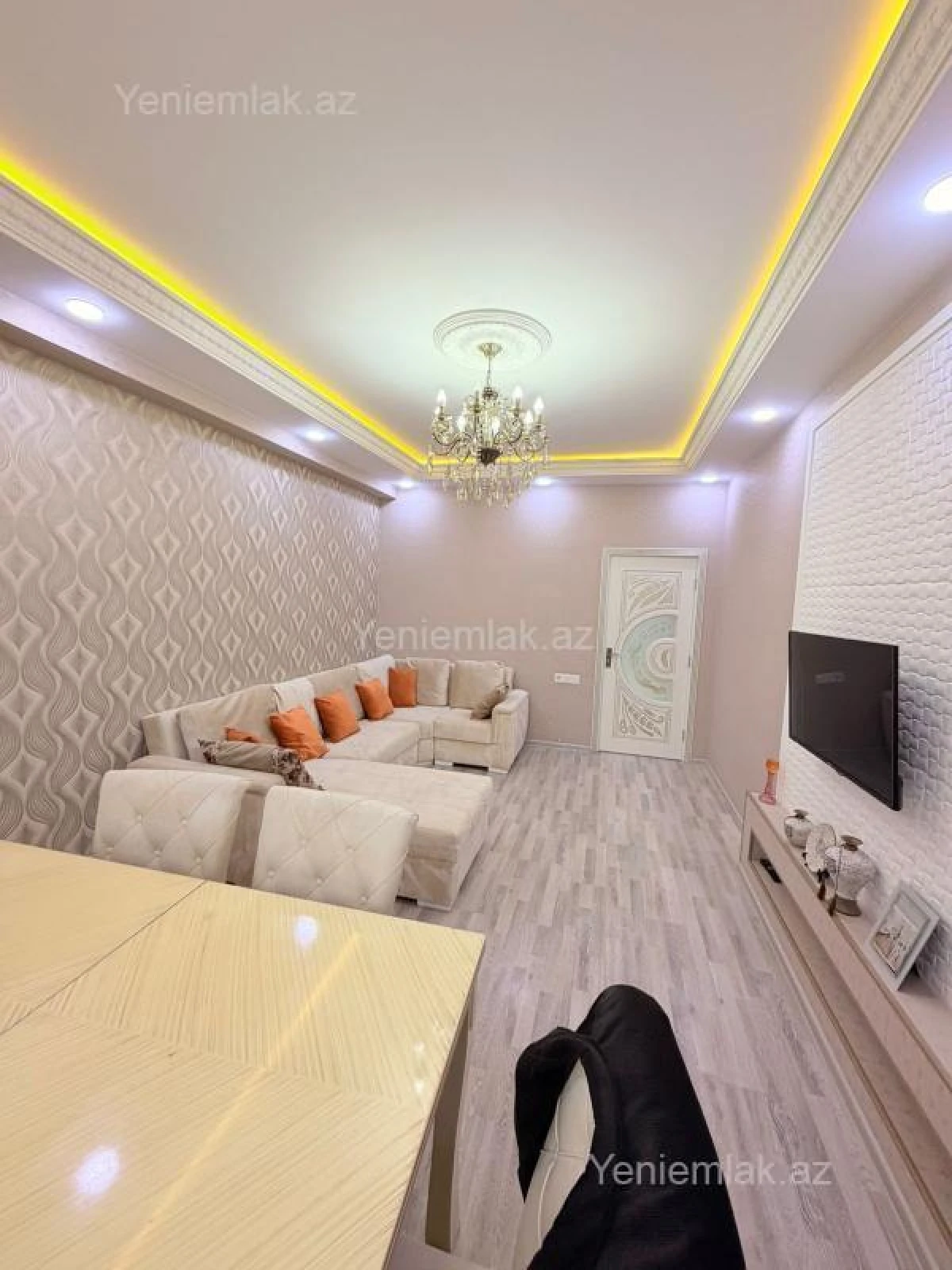 Satılır 2 otaqlı yeni tikili 65 m²