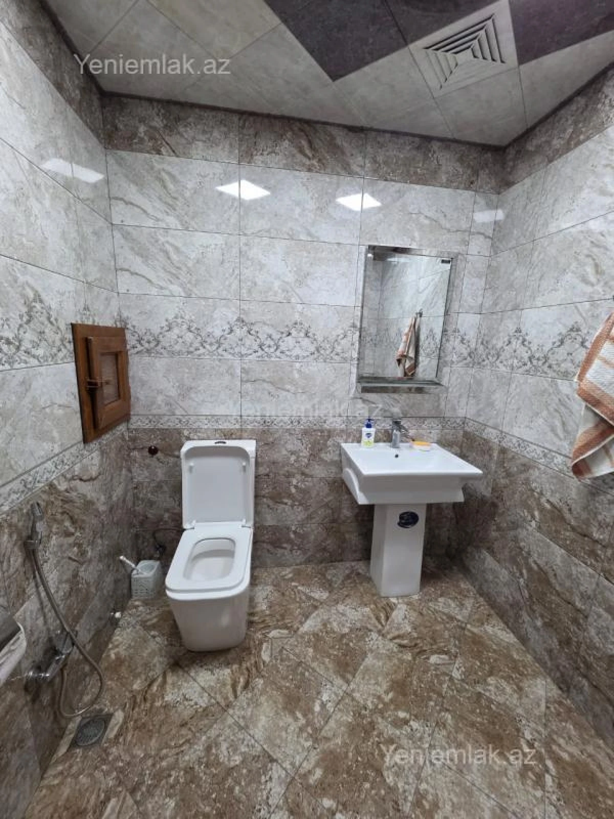Satılır 3 otaqlı yeni tikili 140 m²