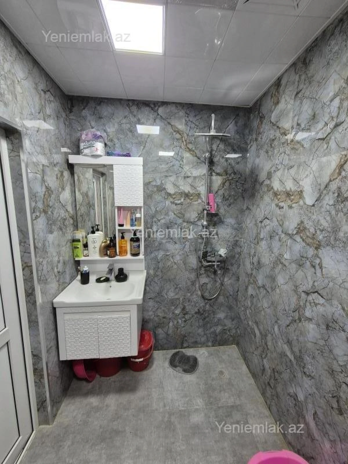 Satılır 1 otaqlı köhnə tikili 40 m²