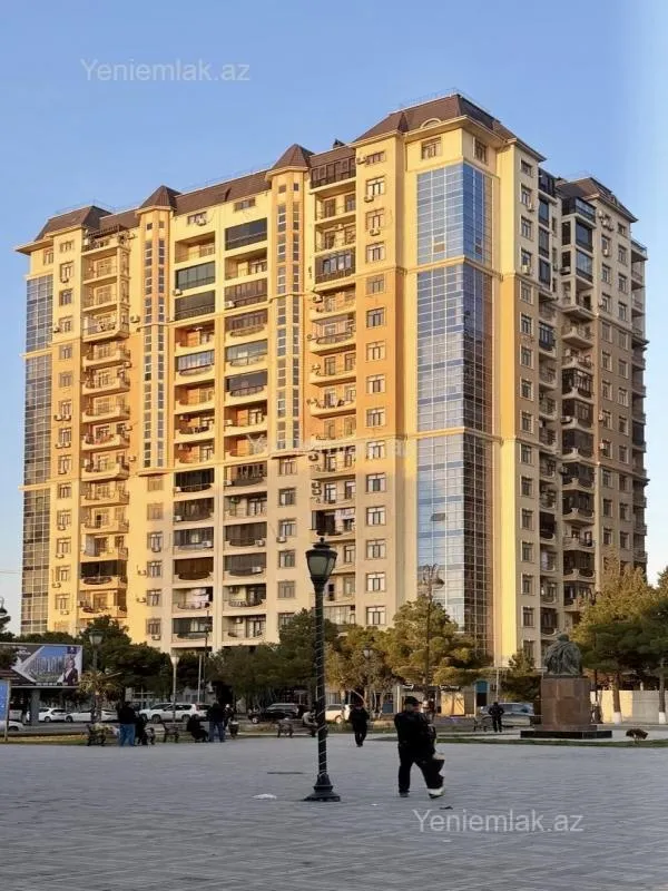 Satılır 3 otaqlı yeni tikili 100 m²