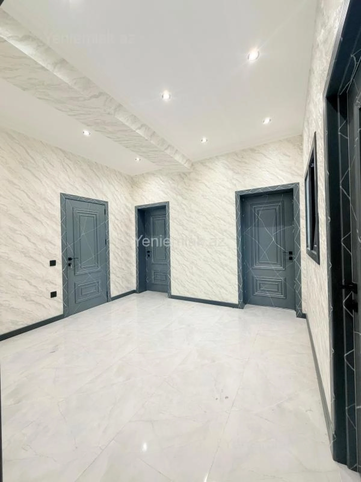 Satılır 3 otaqlı yeni tikili 100 m²