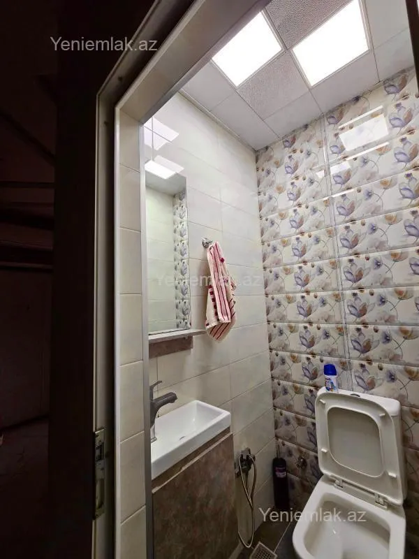 Satılır 3 otaqlı köhnə tikili 77 m²