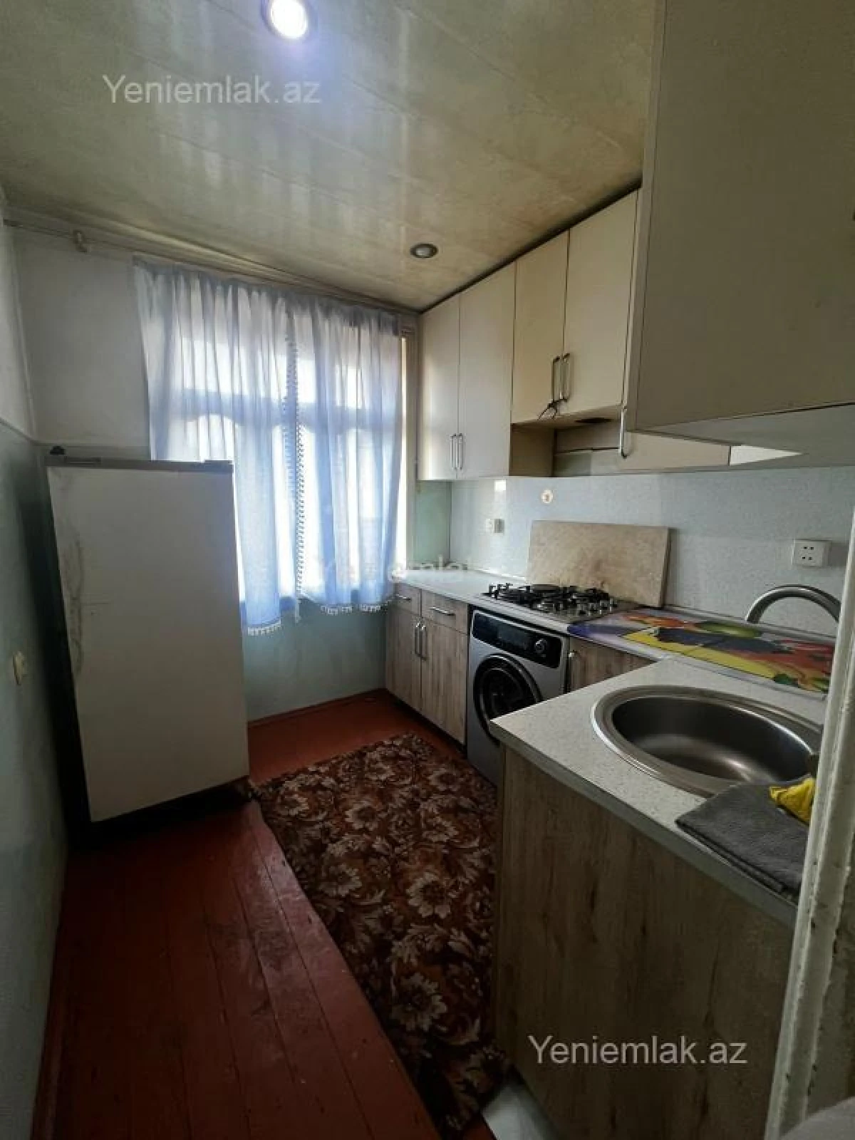 Satılır 2 otaqlı köhnə tikili 56 m²
