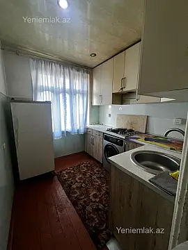 Satılır 2 otaqlı köhnə tikili 56 m²